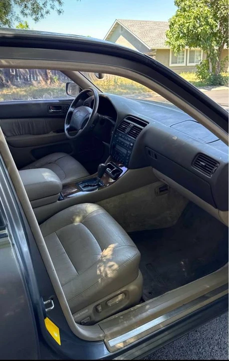 1997 Lexus LS 2nd Gen - Image 7 of 12