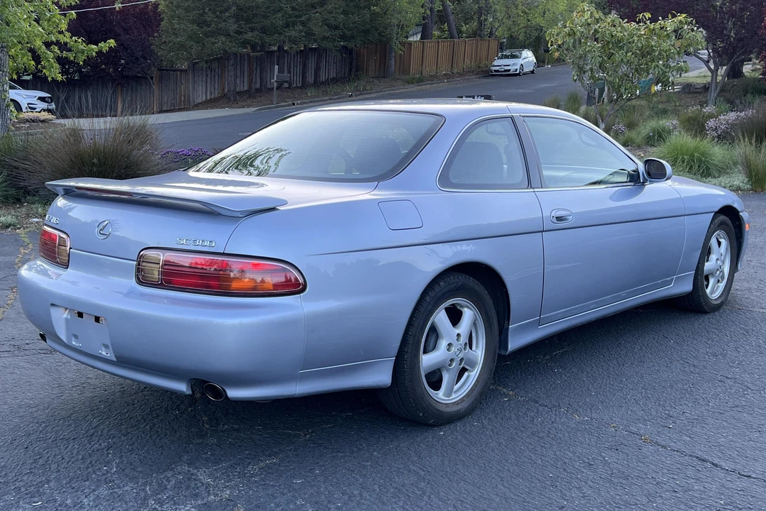 1997 Lexus SC400 - Image 4 of 17