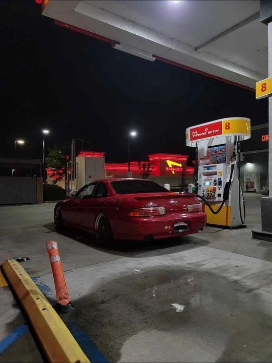 1997 Lexus SC400 - Image 3 of 9