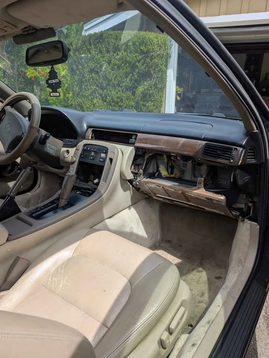 1997 Lexus SC400 - Image 5 of 13