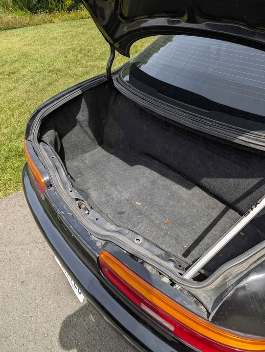 1997 Lexus SC400 - Image 10 of 13