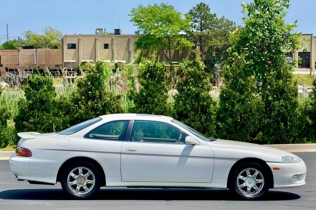 1997 Lexus SC400 - Image 3 of 31