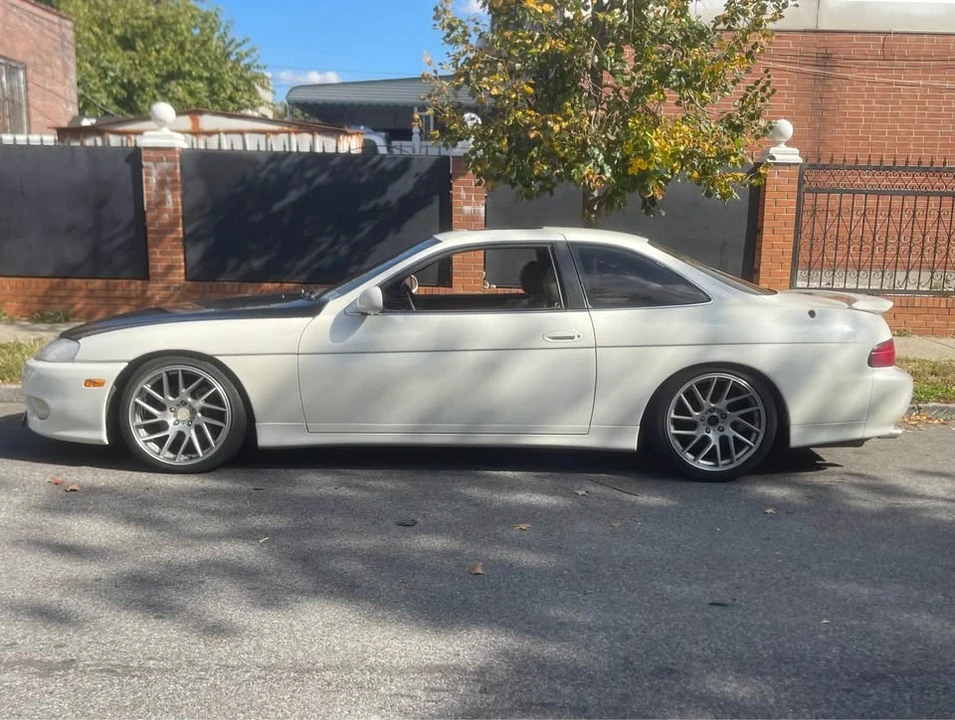 1997 Lexus SC400 - Image 3 of 19