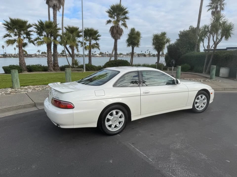 1997 Lexus SC400 - Image 8 of 9