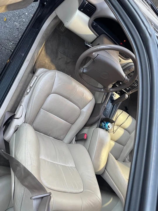 1997 Lexus SC400 - Image 10 of 14