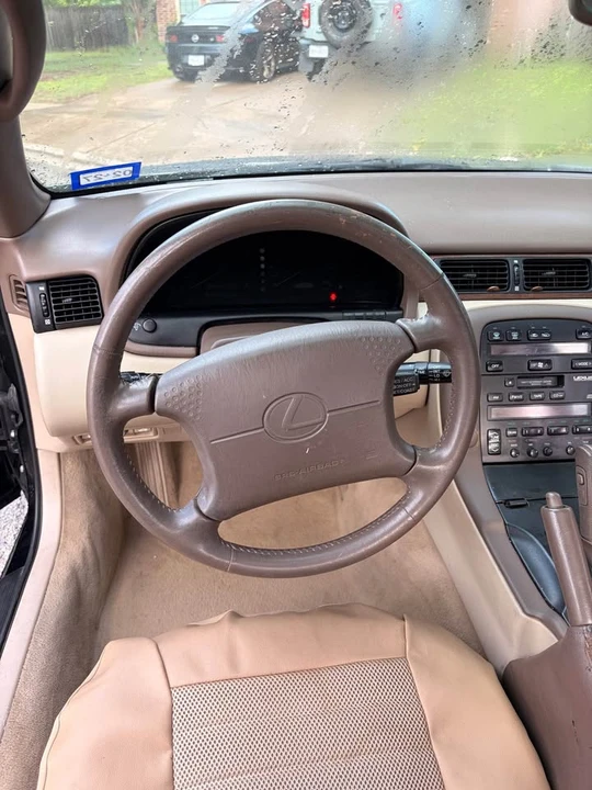 1997 Lexus SC - Image 11 of 15