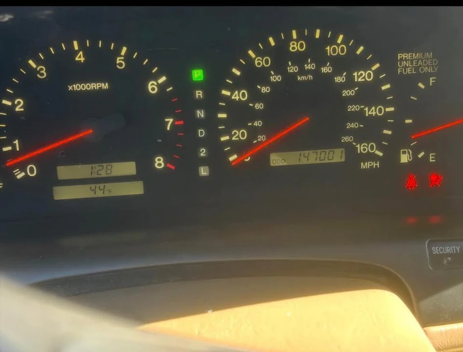 1997 Lexus SC400 - Image 5 of 11