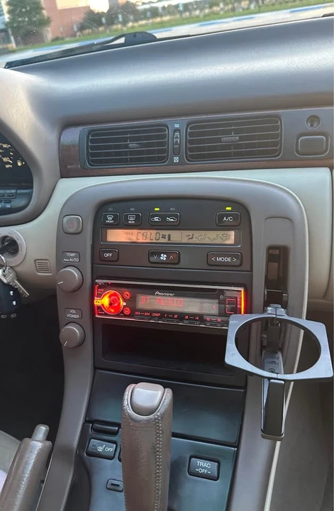 1997 Lexus SC400 - Image 16 of 20