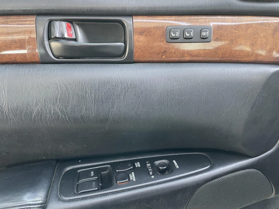 1997 Lexus SC400 - Image 27 of 31