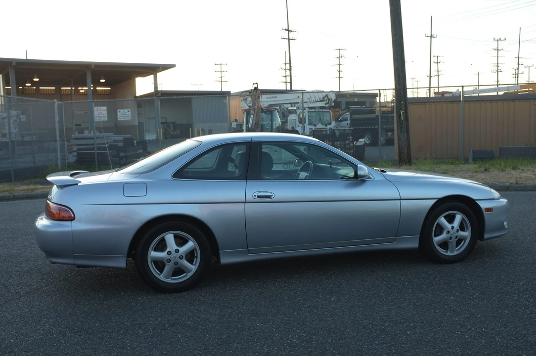 1997 Lexus SC400 - Image 24 of 31
