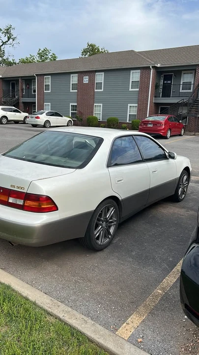1997 Lexus SC400 - Image 2 of 5