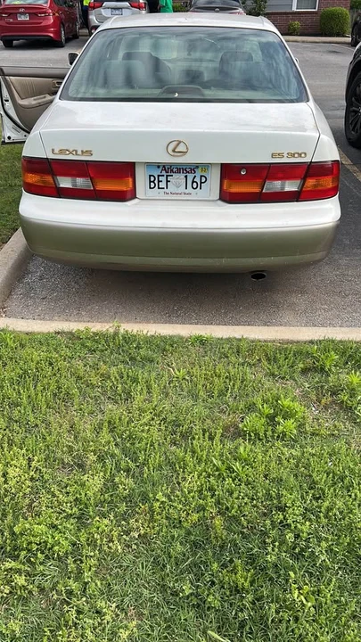 1997 Lexus SC400 - Image 3 of 5