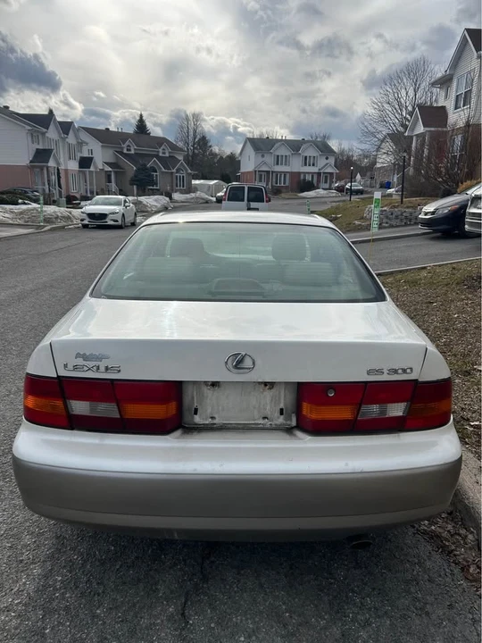1997 Lexus ES 3rd Gen - Image 5 of 8