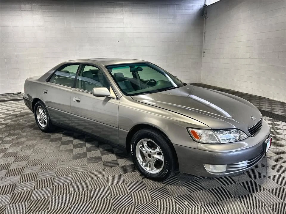 1997 Lexus ES 3rd Gen - Image 6 of 9