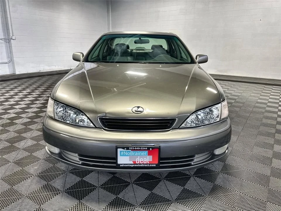 1997 Lexus ES 3rd Gen - Image 2 of 9