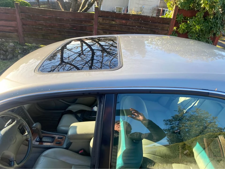 1997 Lexus ES 3rd Gen - Image 12 of 13
