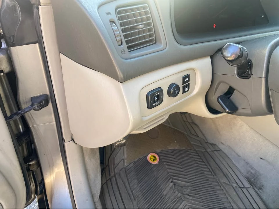 1997 Lexus ES 3rd Gen - Image 10 of 13