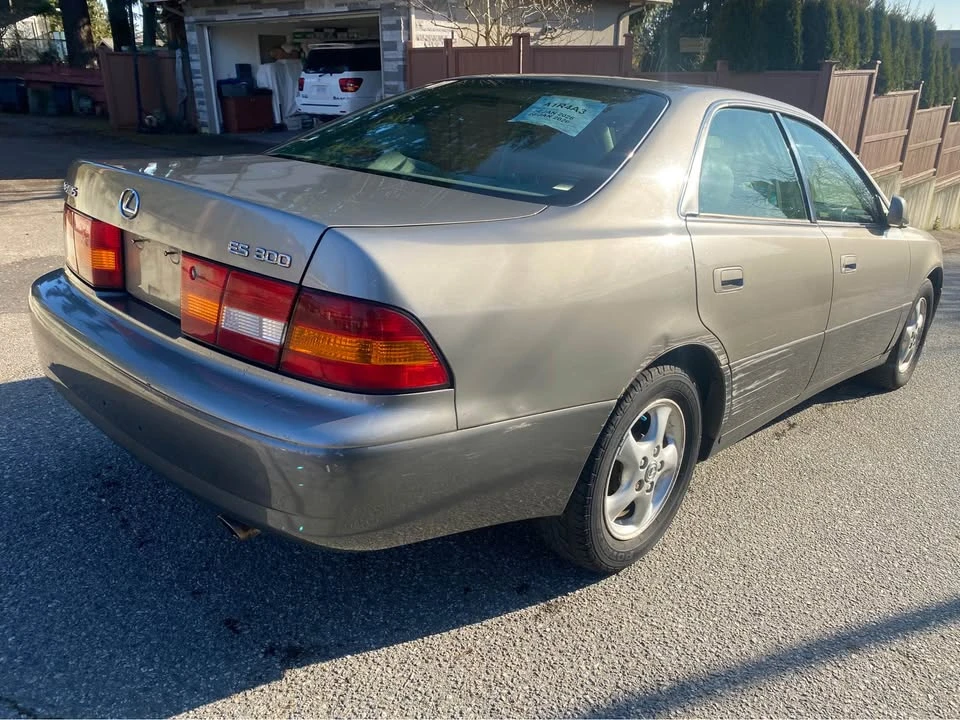 1997 Lexus ES 3rd Gen - Image 5 of 13