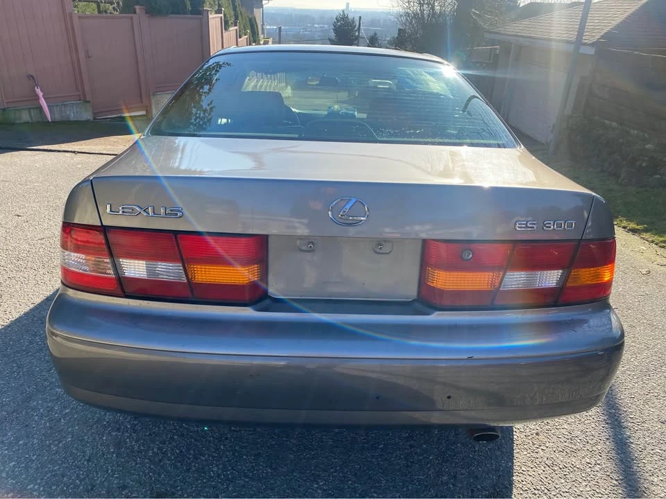 1997 Lexus ES 3rd Gen - Image 4 of 13