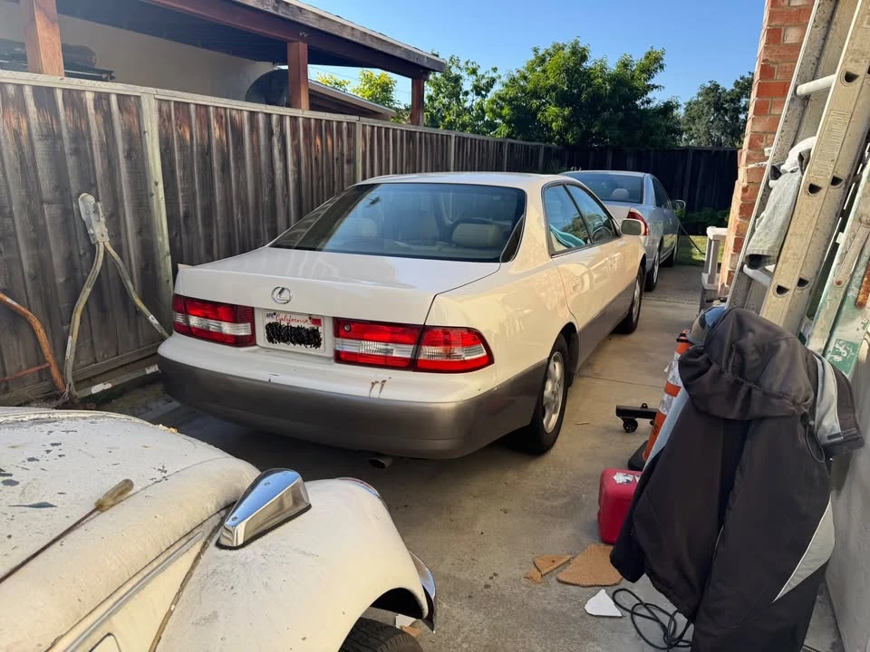 1997 Lexus ES 3rd Gen - Image 5 of 15