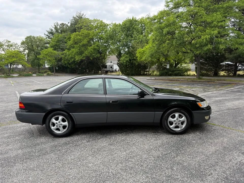 1997 Lexus ES 3rd Gen - Image 6 of 14