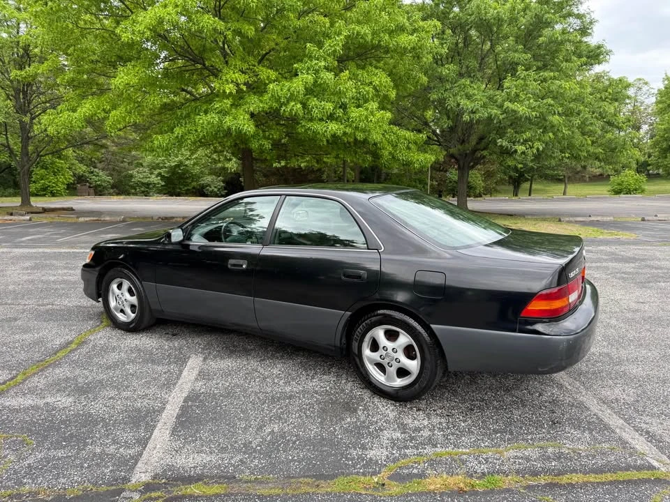 1997 Lexus ES 3rd Gen - Image 4 of 14