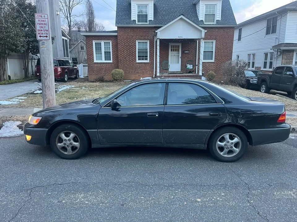 1997 Lexus ES 3rd Gen - Image 2 of 9