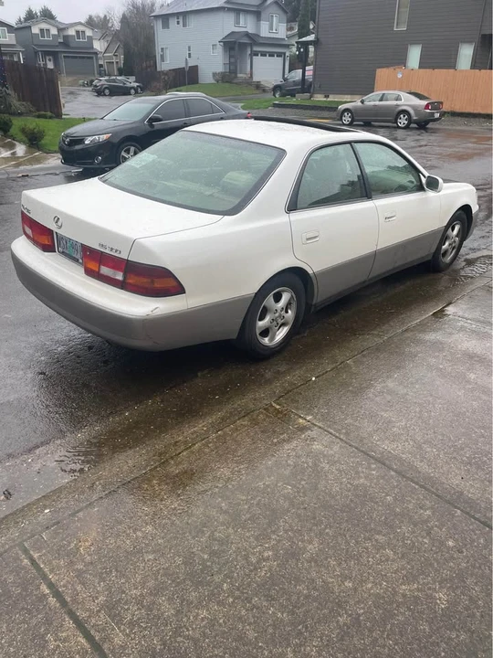 1997 Lexus ES 2nd Gen - Image 2 of 6