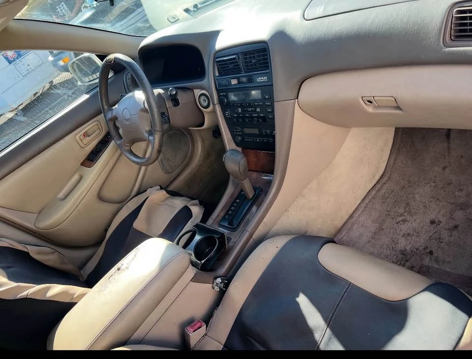1997 Lexus ES 3rd Gen - Image 4 of 5
