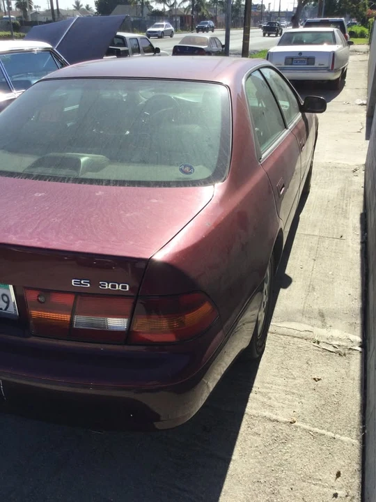 1997 Lexus ES 2nd Gen - Image 4 of 10