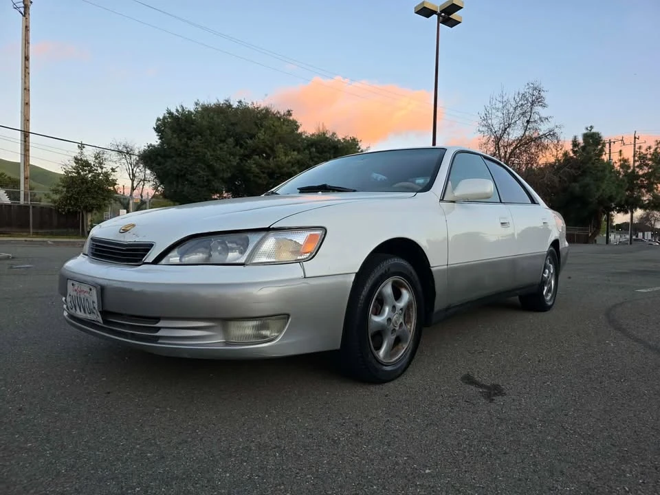 1997 Lexus ES 3rd Gen - Image 12 of 19