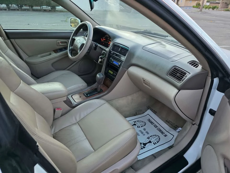 1997 Lexus ES 3rd Gen - Image 8 of 19