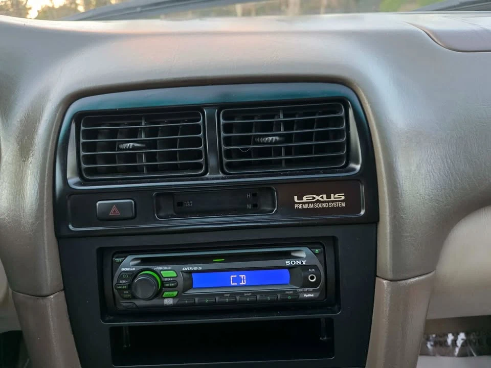 1997 Lexus ES 3rd Gen - Image 17 of 19