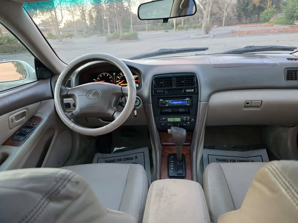 1997 Lexus ES 3rd Gen - Image 9 of 19