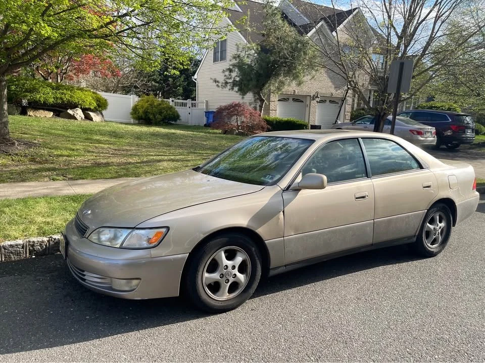1997 Lexus ES 3rd Gen - Image 2 of 12