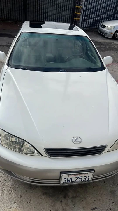 1997 Lexus ES 2nd Gen - Image 4 of 10