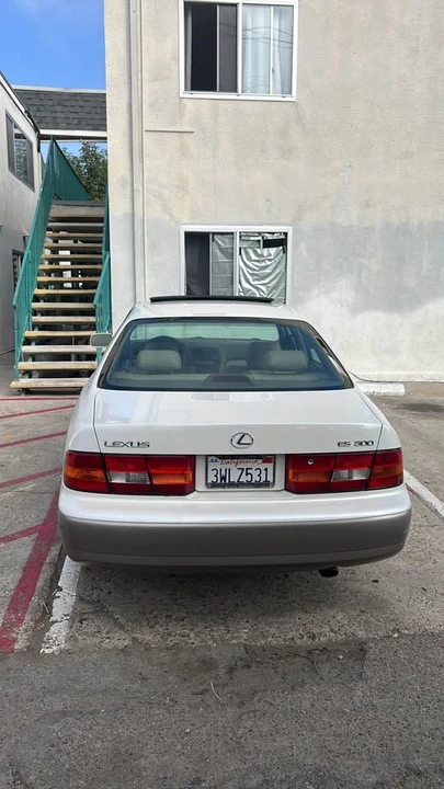 1997 Lexus ES 2nd Gen - Image 10 of 10