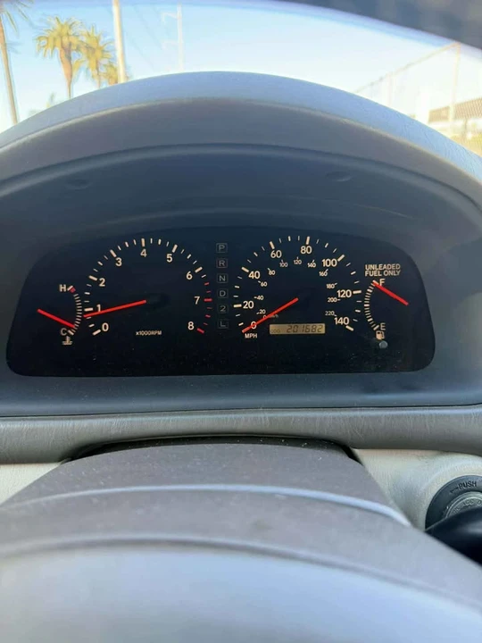 1997 Lexus ES 2nd Gen - Image 8 of 10