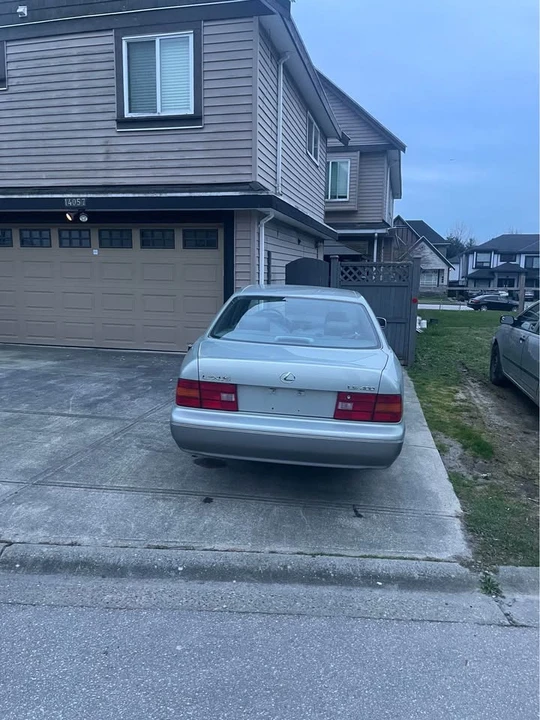 1997 Lexus LS 2nd Gen - Image 2 of 9