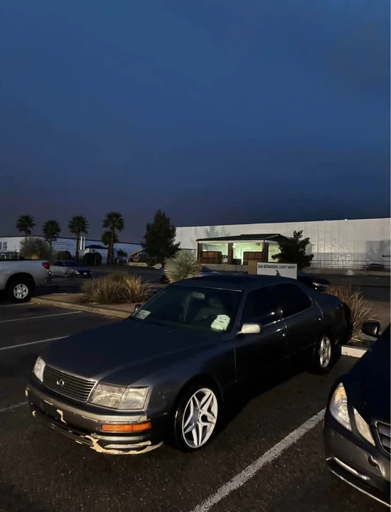 1997 Lexus LS 2nd Gen - Image 4 of 4