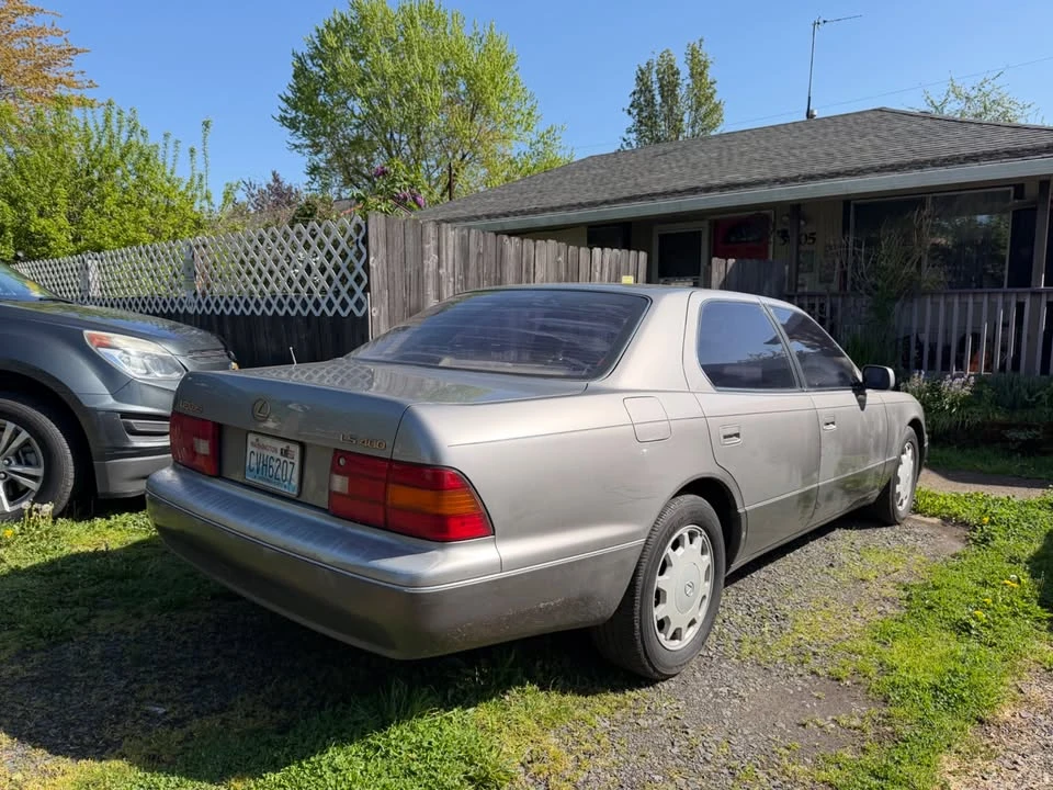 1997 Lexus LS 2nd Gen - Image 3 of 10