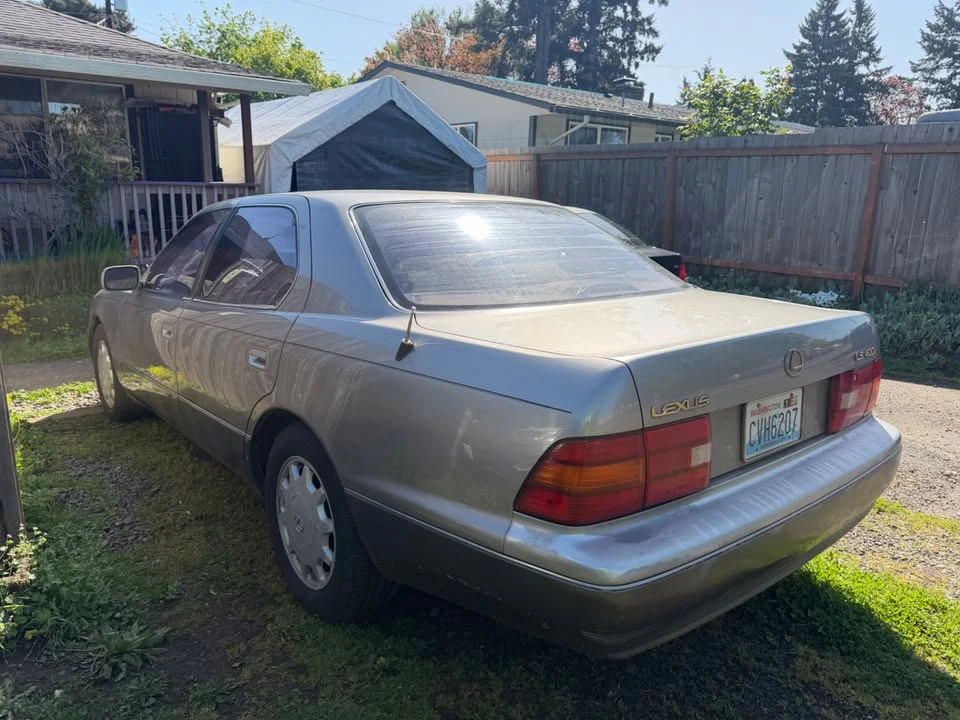1997 Lexus LS 2nd Gen - Image 2 of 10