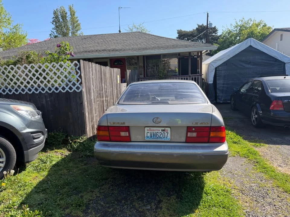 1997 Lexus LS 2nd Gen - Image 4 of 10