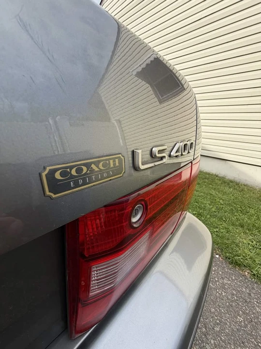 1997 Lexus LS 2nd Gen - Image 2 of 11