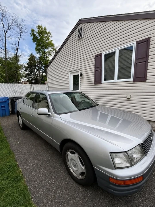 1997 Lexus LS 2nd Gen - Image 4 of 11