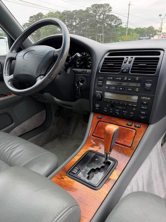 1997 Lexus LS 2nd Gen - Image 5 of 20