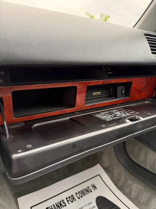 1997 Lexus LS 2nd Gen - Image 18 of 20