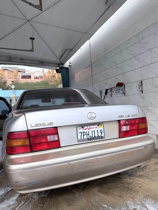 1997 Lexus LS 2nd Gen - Image 3 of 5