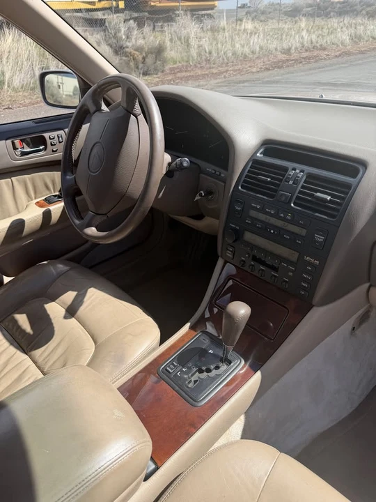 1997 Lexus LS 2nd Gen - Image 7 of 12