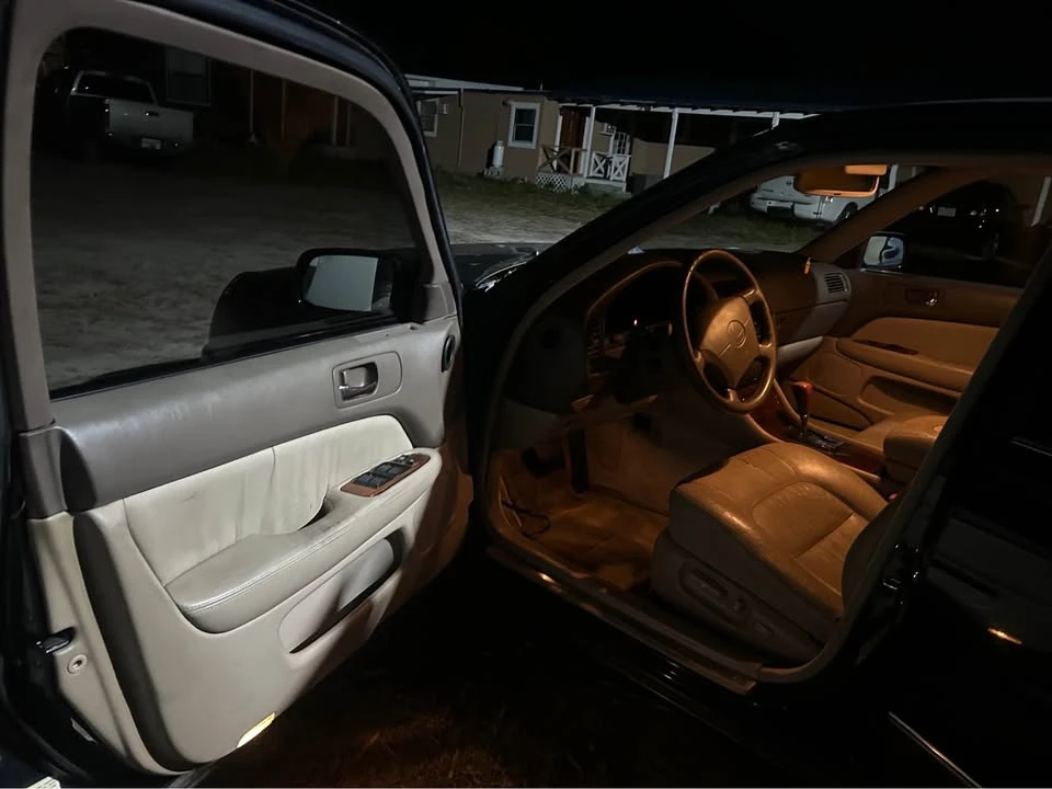 1997 Lexus LS 2nd Gen - Image 17 of 20